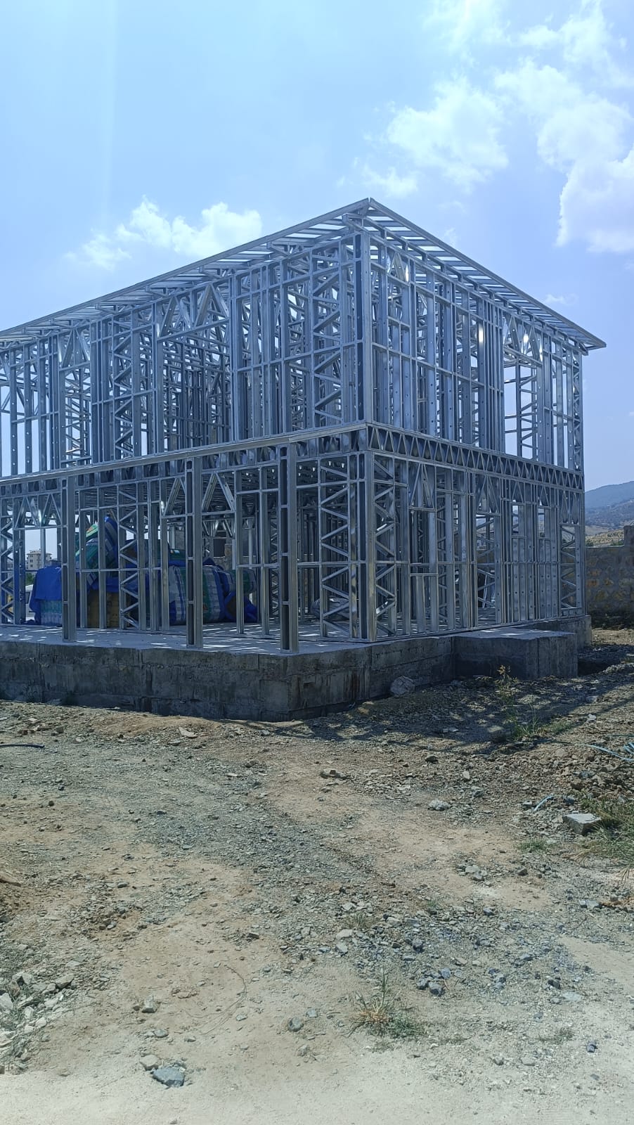 Hafif Çelik 2 Kat Verendalı Ev